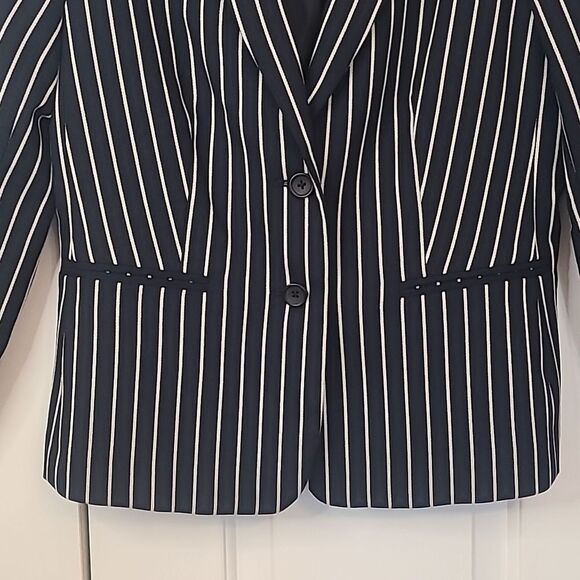 Banana Republic Navy & White Vertical Striped Blazer Two Button Pockets Size 8 - Picture 4 of 10